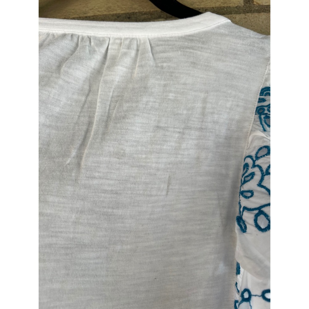8. LOFT White Teal Floral Eyelet Ruffle Sleeve Henley Top Petite Size Small NWT - Picture 5 of 5